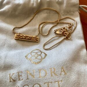 Kendra Scott Leanor pendant